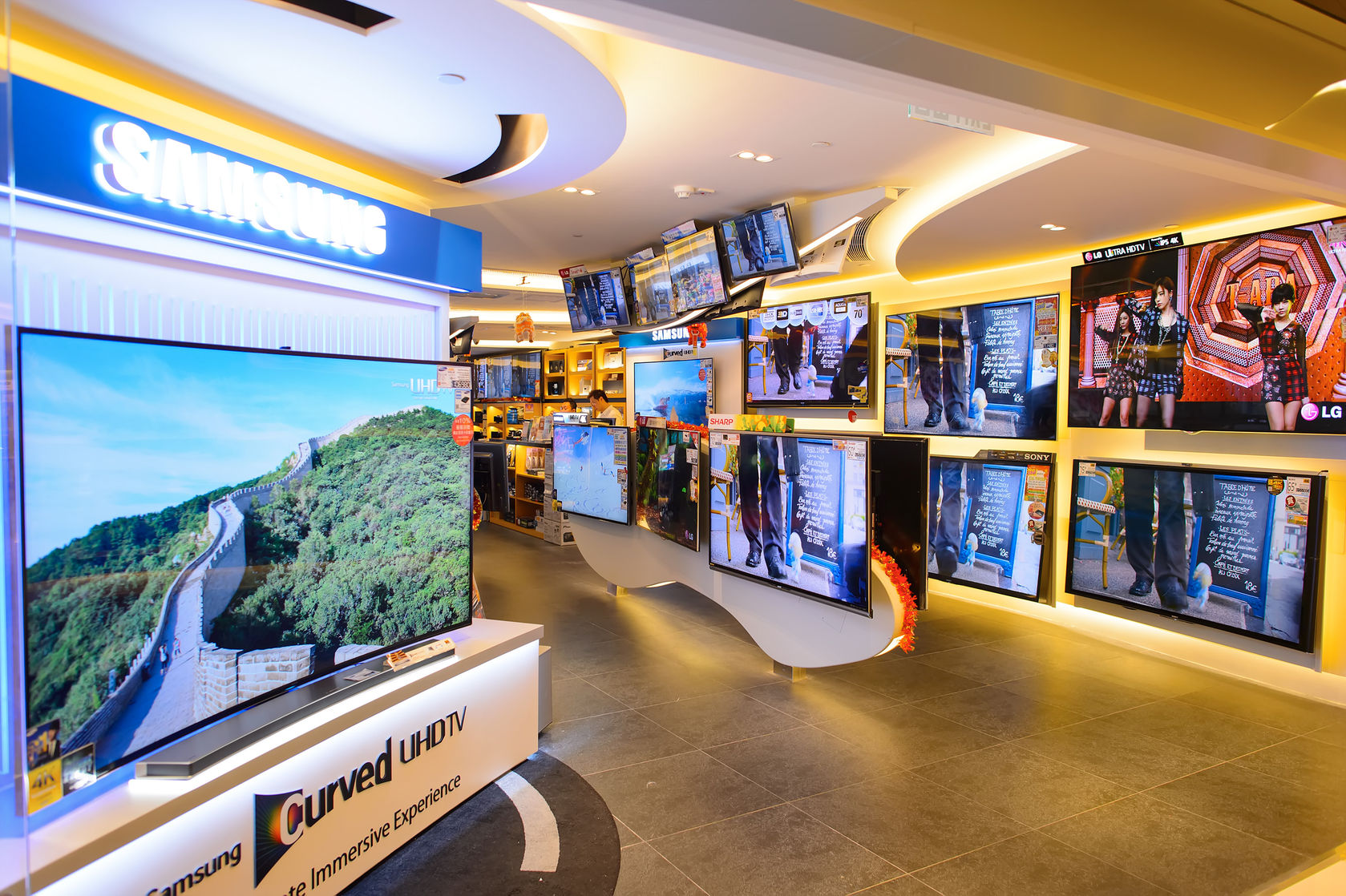 Samsung Kuasai Pasar Smartphone, TV, dan Kulkas di Indonesia
