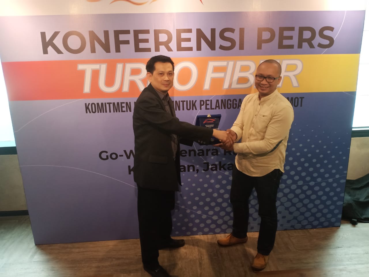 Taktik Htsnet Di Pasar Penyedia Internet Korporasi