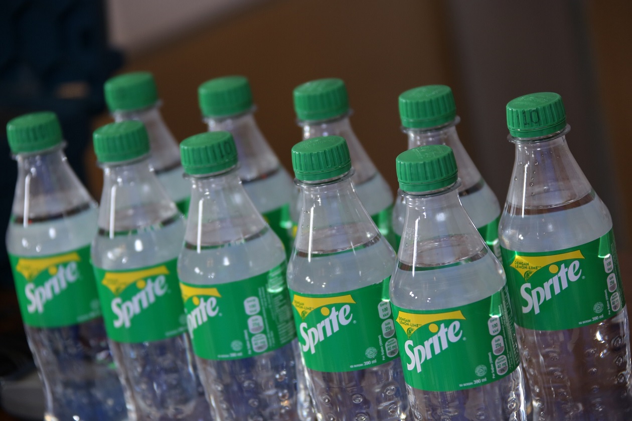 Tinggalkan Botol Hijau, SPRITE Kenalkan Botol Bening yang Lebih Mudah