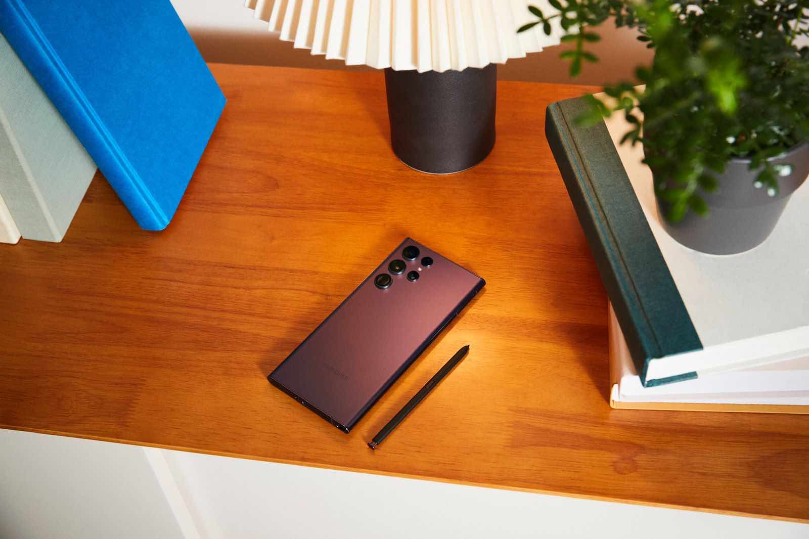 Samsung Galaxy S22 Ultra, Standar Tinggi Baru Gawai Premium S Series