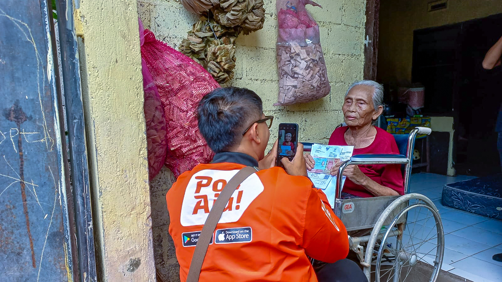 Kementerian Sosial Salurkan Bansos Digital untuk Wilayah Terpencil: Menjangkau yang Terluar, Membangun Kesejahteraan Merata
